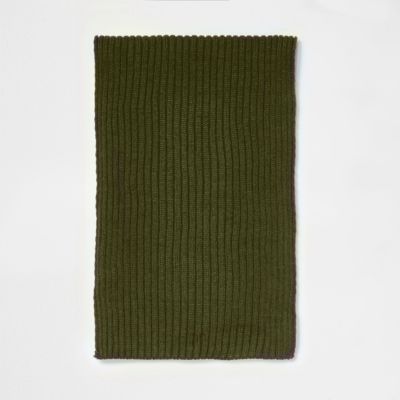 Green ribbed knit scarf